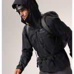 Arc'teryx Alpha Sv Jacket Black Regenjacke im Camp4 kaufen