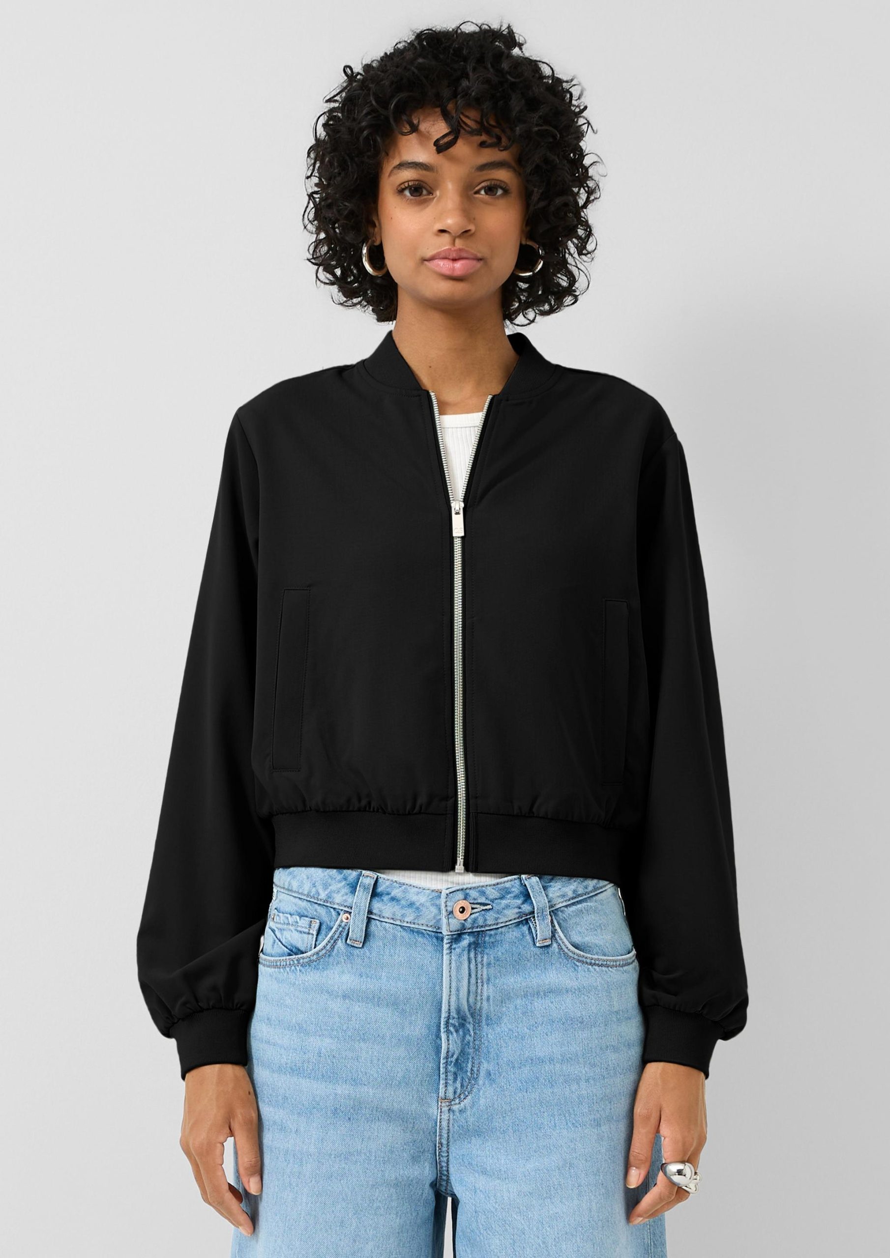 blouson-damen-392vdx-1.jpg Blouson mit Stehkragen Schwarz | s.Oliver – Bild 1