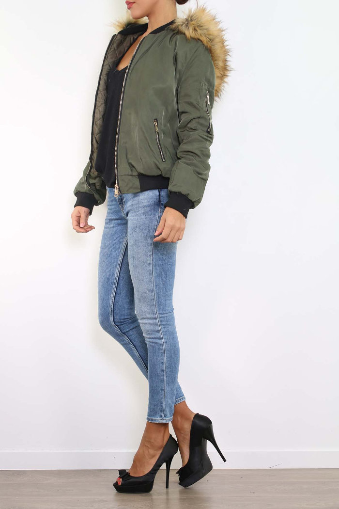 bomberjacke-damen-462mbd-1.jpg Damen Bomberjacke mit abnehmbarer Kapuze aus Kunstfell – Bild 1