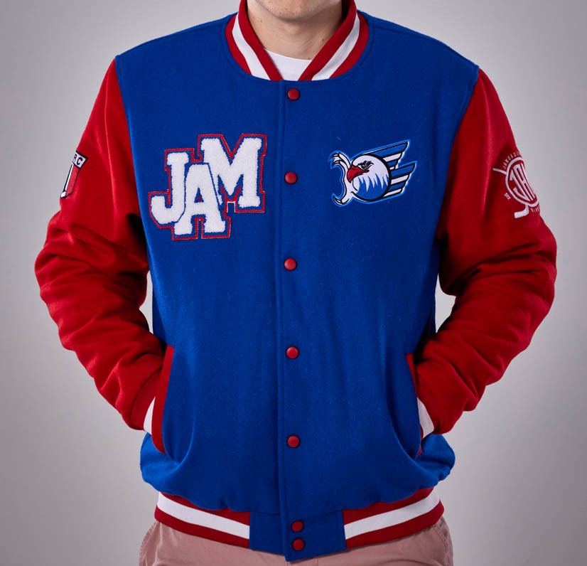 college-jacke-102pum-1.jpg College Jacke – Bild 1