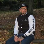 College Jacke weiß/schwarz für Männer, mit Aufdruck | Rockanostra