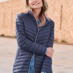 Daunenjacke mit femininer Steppung in marine | GOLDNER