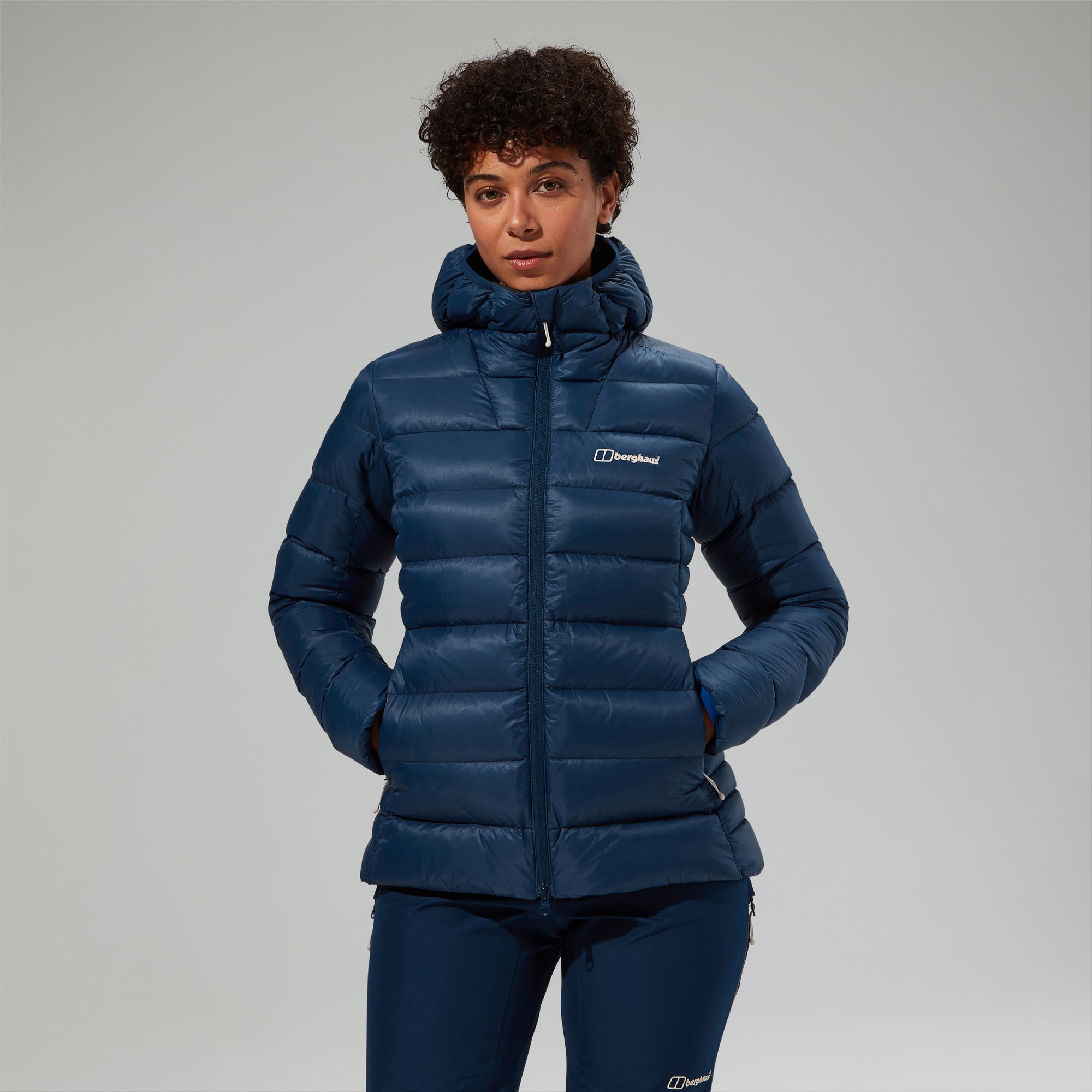 daunenjacke-damen-152igs-1.jpg Daunen Jacke Leichte Lange Daunenjacke Damen Damen Daunenjacken Online Kaufen JACK WOLFSKIN – Bild 1