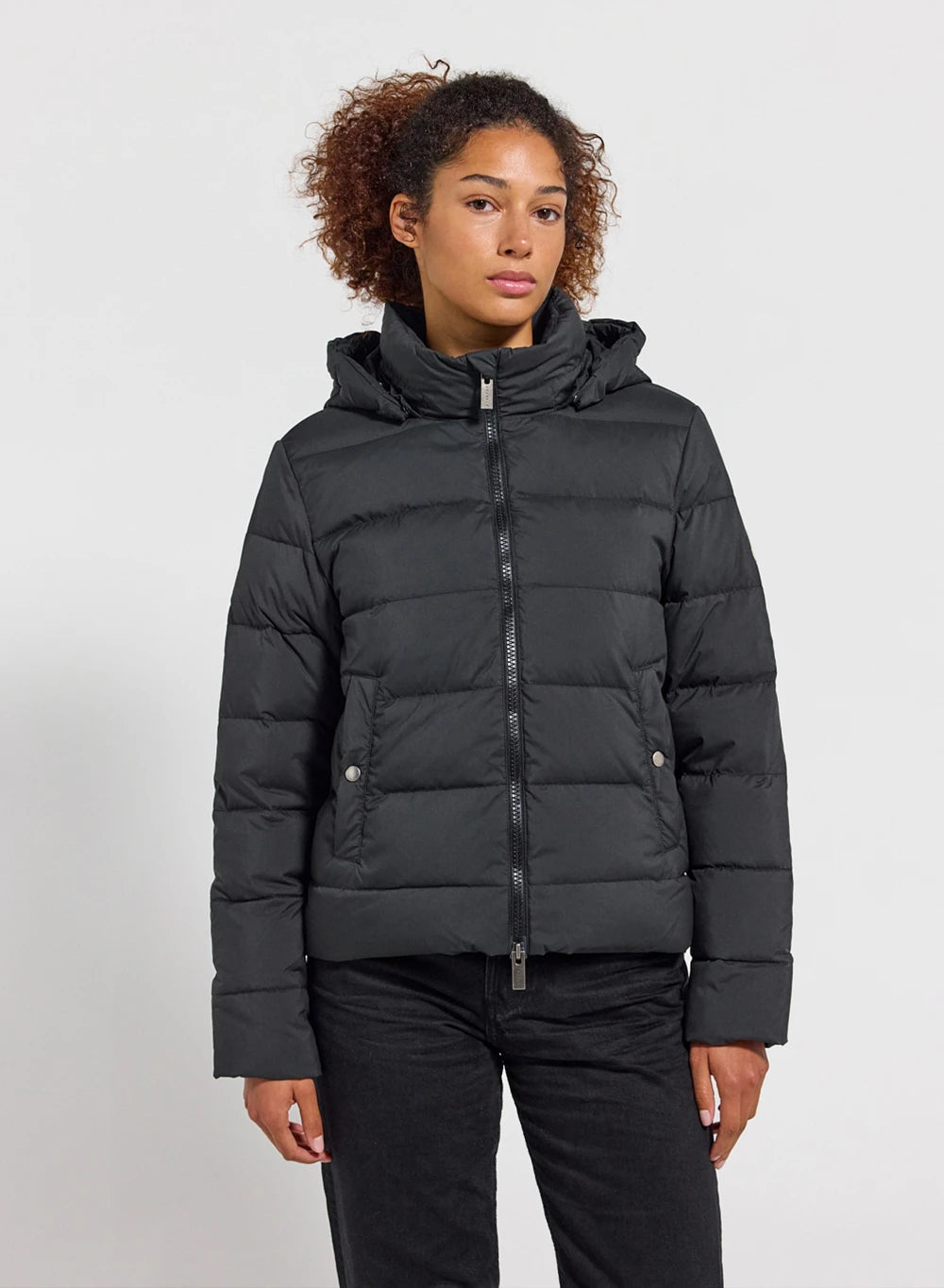 daunenjacke-damen-535aoy-1.jpg Schwarze Kapuzen Daunenjacke für Damen Spoutnic | Pyrenex DE – Bild 1