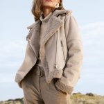 Biker Jacke in Lammfell Optik in cappuccino | MADELEINE Mode
