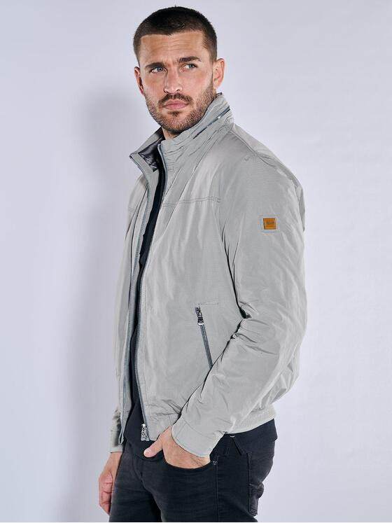 herren-uebergangsjacke-816mxs.jpg Herren Übergangsjacke regular in Beige kaufen 37213 | emilioadani.com – Bild 1