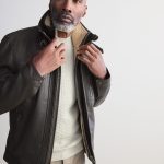 Kaufen Sie Braun Signature Lederjacke mit vier Taschen und Borg Futter bei Next Deutschland