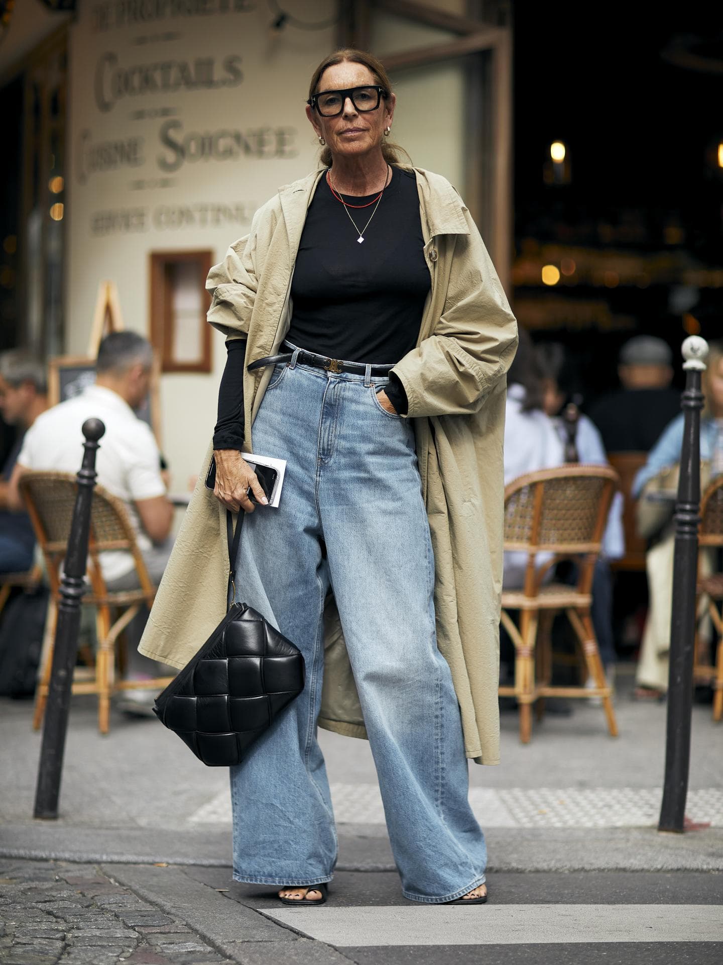 outfits-damen-496jzv-1.jpg Sportlich elegante Mode für Frauen ab 50: Die schönsten Outfit Ideen – Bild 1