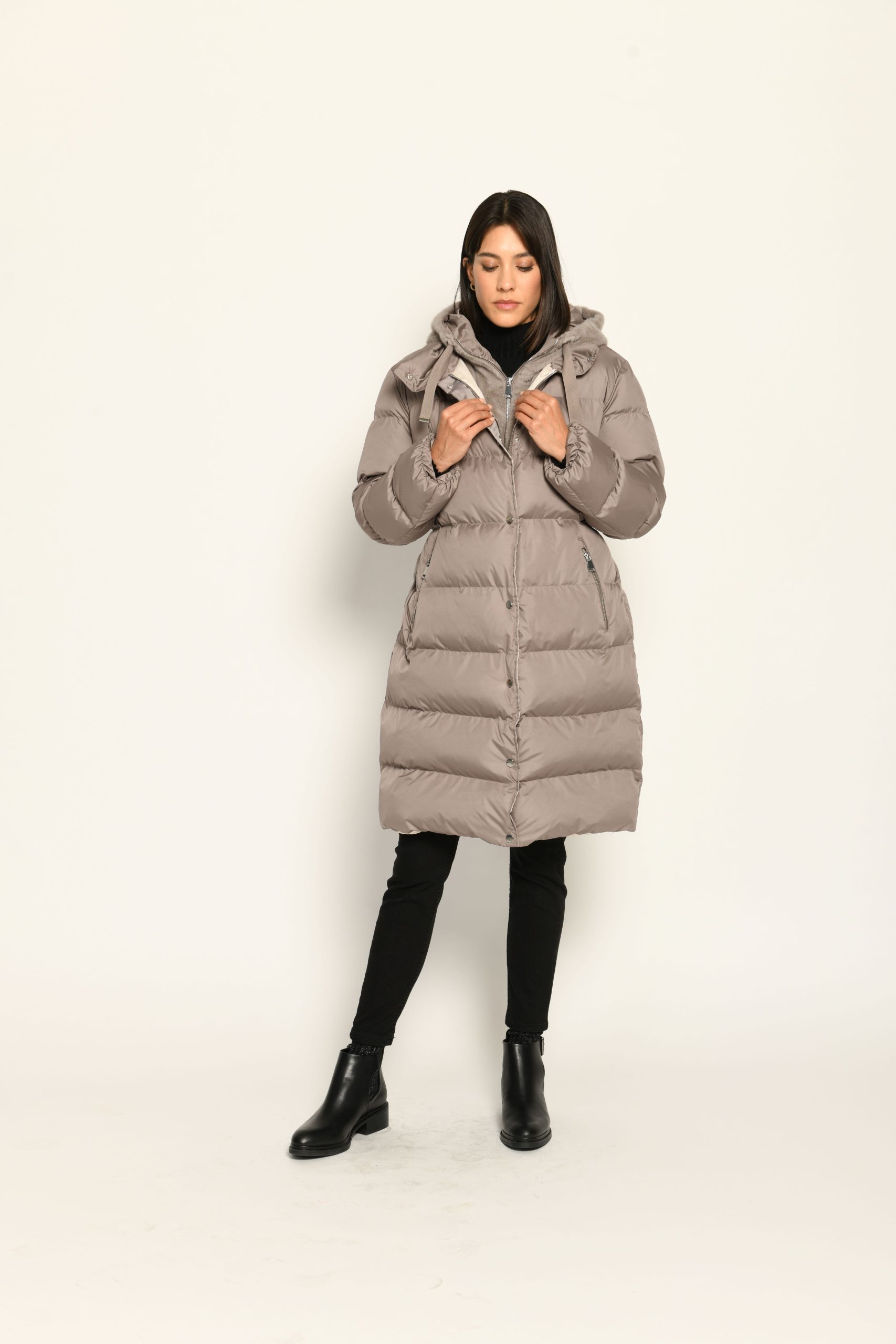 steppmantel-damen-901gao-1.jpg Steppmantel mit Webpelz Einsatz Taupe / 34 – Bild 1