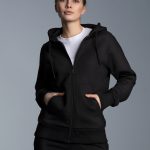 Sweatjacke mit Kapuze schwarz | L | trigema