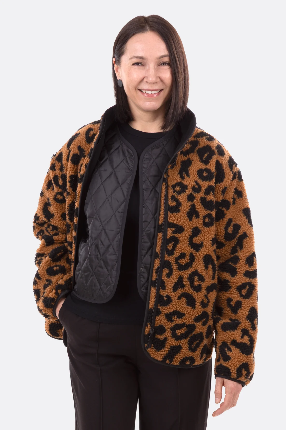 teddy-jacke-damen-648nqn.webp Schnittmuster Teddyjacke "Tilda" – Bild 1