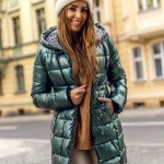 Damen Lange Gepolsterte Winterjacke mit Kapuze Zweiseitig Grün Bolf B8070 Bolf.de