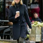 Moderner Wollmantel in Navy