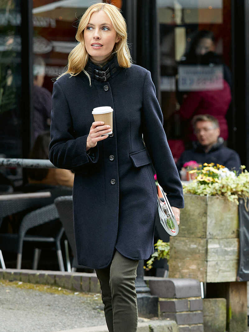 wollmantel-damen-380hsb-1.jpg Moderner Wollmantel in Navy – Bild 1